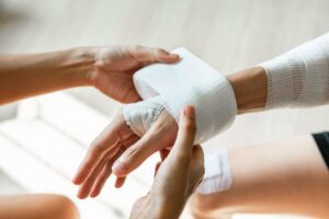 Wound Care and Short-Term Rehab After Summer Surgery: A Practical Checklist