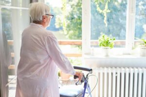 Dementia Care During the Summer-to-Fall Transition: Keeping Dementia Care Routines Steady